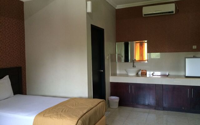 Crown Hotel