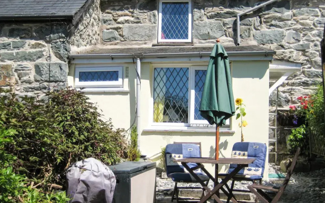Bryn Hyfryd Bach