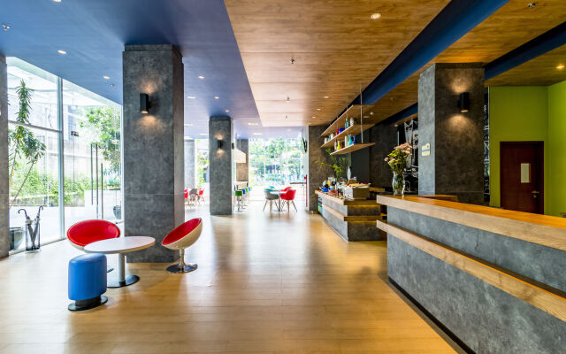 Deka Hotel Surabaya HR Muhammad