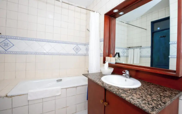 Beach comber hotel and aprtments