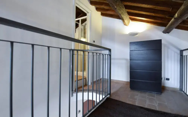 Ibernesi 1 Apartment