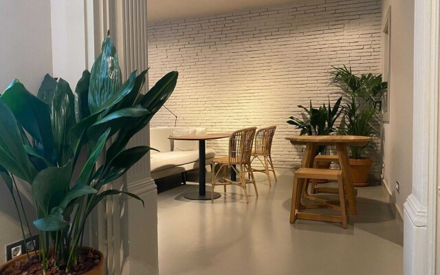 Colectia Stays Pau Claris