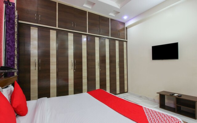 Golden Gate Service Apartments By OYO Rooms