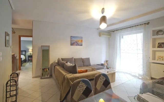 Seaside Apartment in Piraeus