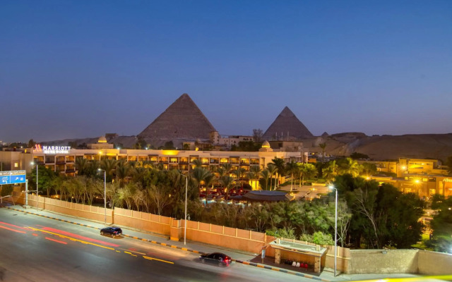 Nozol Pyramids Hotel