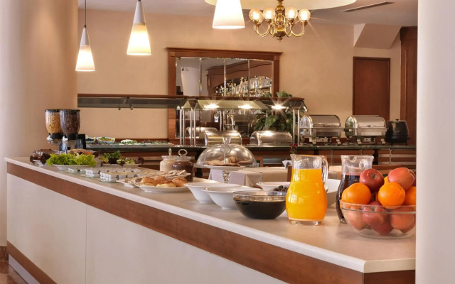 Taksim Metropark Hotel