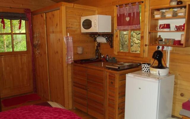 Au Cabanon Chez Nath - chbre d'hôtes - gîte