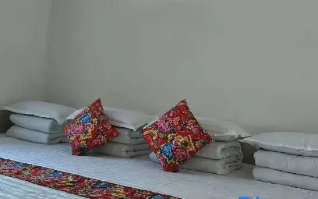 Wuchang Xuegu Jinxiu Inn