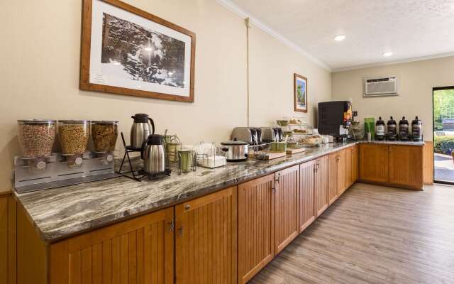 Quality Inn Petoskey-Harbor Springs
