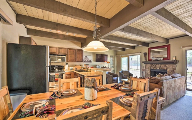 Patio & Fireplace: Country Club Pinetop Condo!