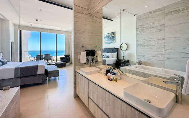 Sandy Beach 2BR Beachfront Getaway