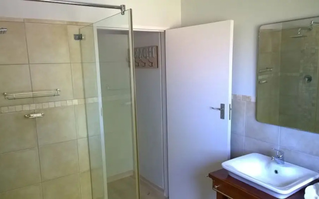 Theebos Anneline's Self Catering Apartments