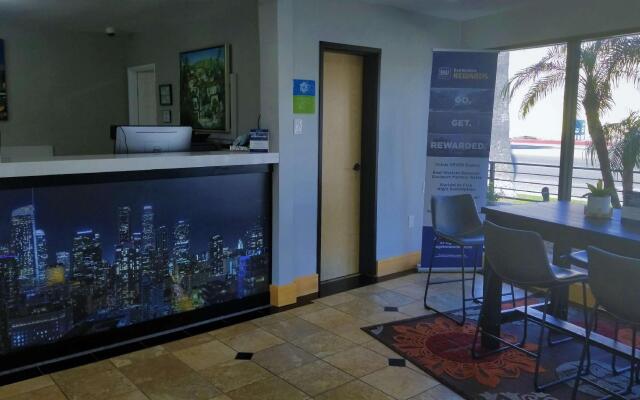 Sunset West Hotel, SureStay Collection by Best Western