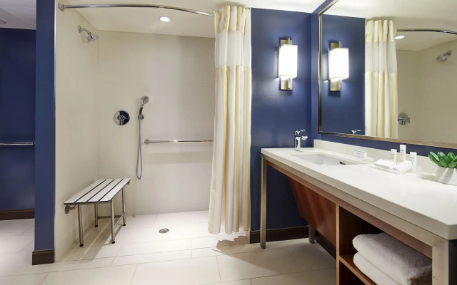 Hilton Garden Inn Waikiki Beach