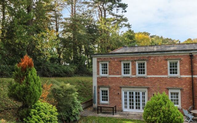 Lebrel Lodge, Seaview