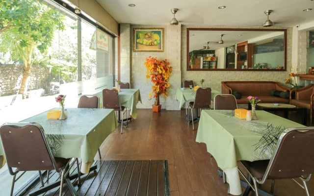 OYO 734 Tuban Torres Accomodation