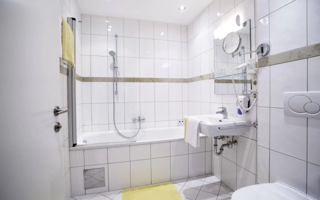 Hotel.Pension.Golingen