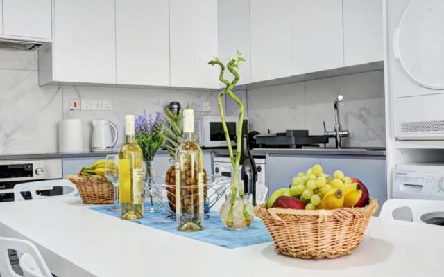 MyHome DeLux, Napa Blue 3Bed with Pool