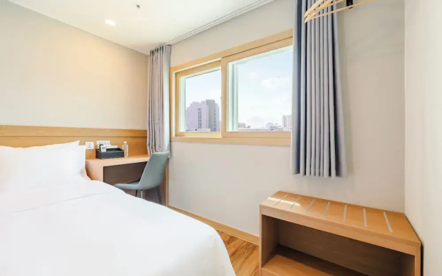 Hotel Moon