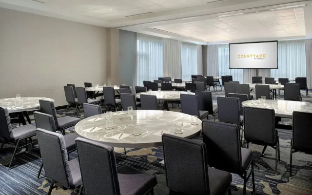 Courtyard BY Marriott Atlanta Covington