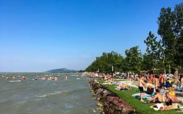 Balatoni Retró Villa