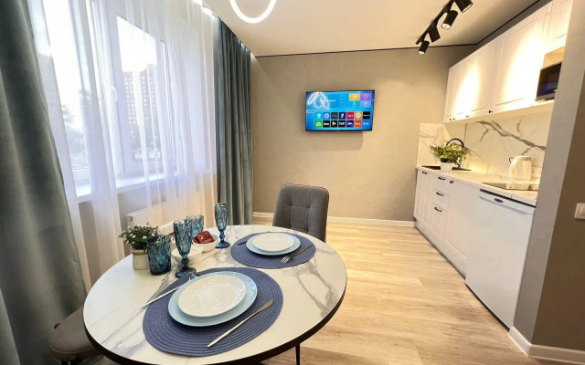 Апартаменты на проспекте Героев Отечества 8