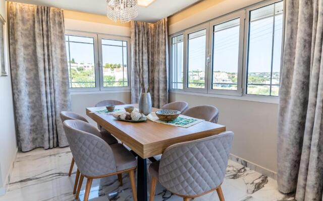 Thomas Villa Hersonissos - Private Pool - Sleeps 6