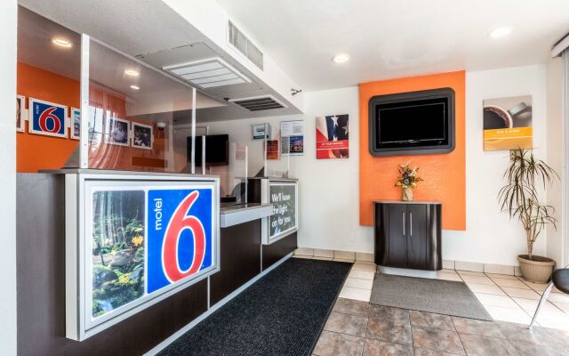 Super 8 by Wyndham Petaluma