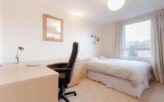 Spacious Two Double Bedroom Flat