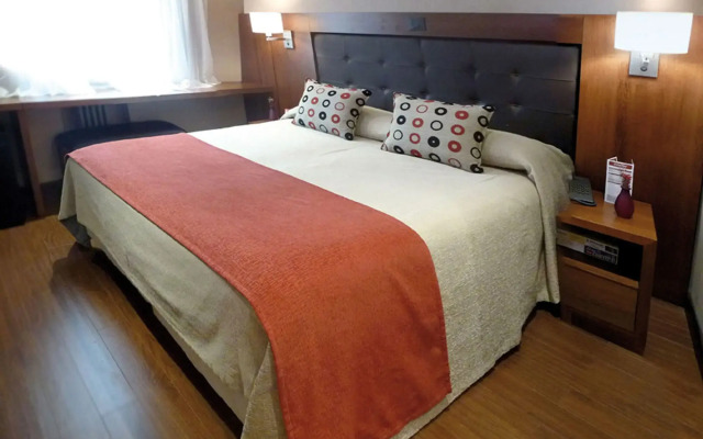 Waldorf Hotel