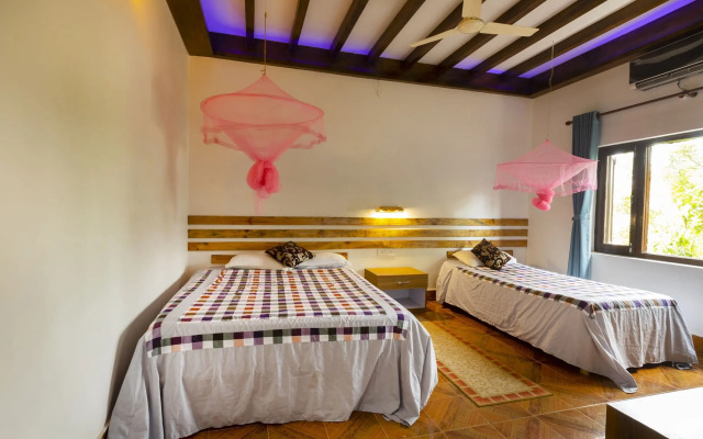 Hotel Parkside & Swimming Pool-Between Greenery and Azure ,Your Perfect Retreat