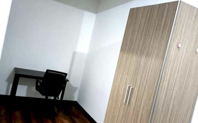 OYO HOME 90769 Flo Inn Homestay Bsi