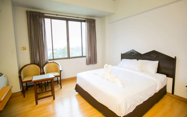 Phrae Nakara Hotel