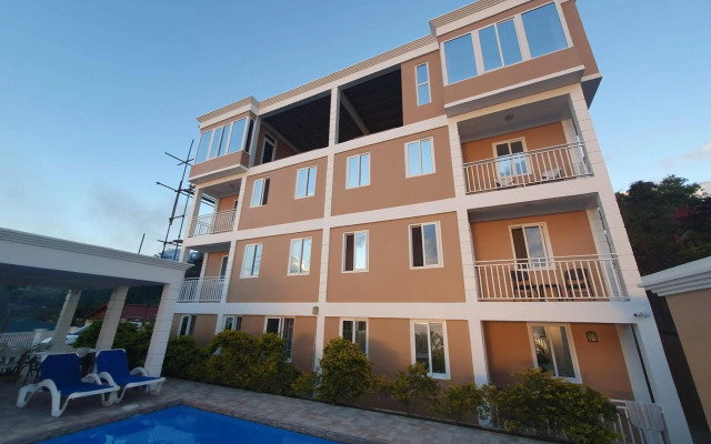 Lovely 2-bedroom apartment with shared jacuzzi & pool
