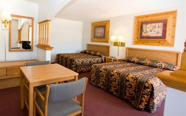 North Country Inn & Suites