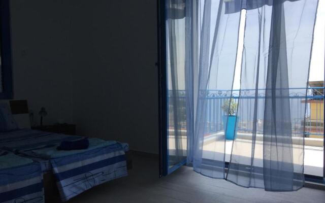 Island Apartment