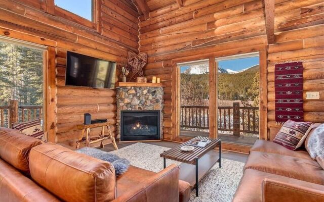 Blue River Hideaway by Boutiq