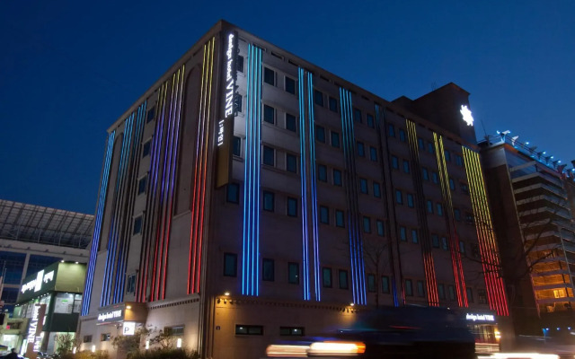 Vine Hotel