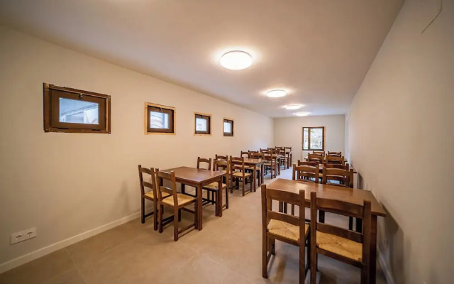 Aran Hostel