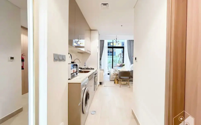 Elegant Studio With Balcony on the Riviera Dubai