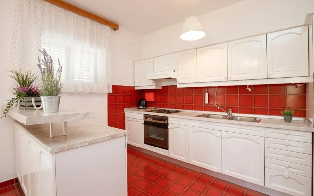 Beachfront Apartment Gaj 6