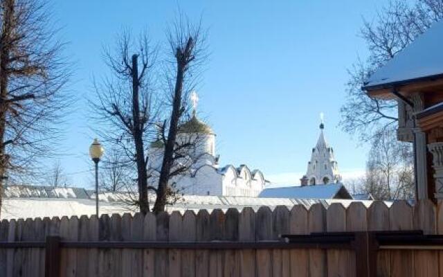 Suzdal Like Home