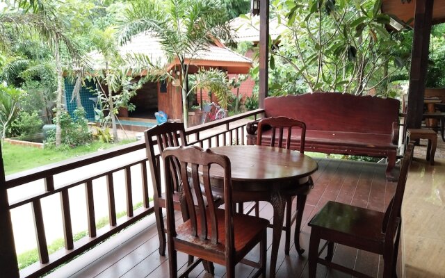 Ruean Ploysrirung Boutique Resort
