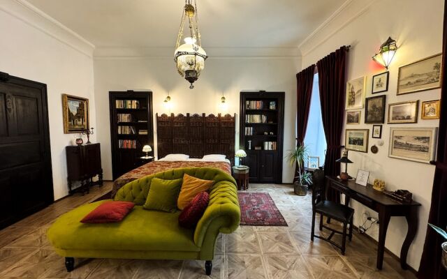 Opera apartments
