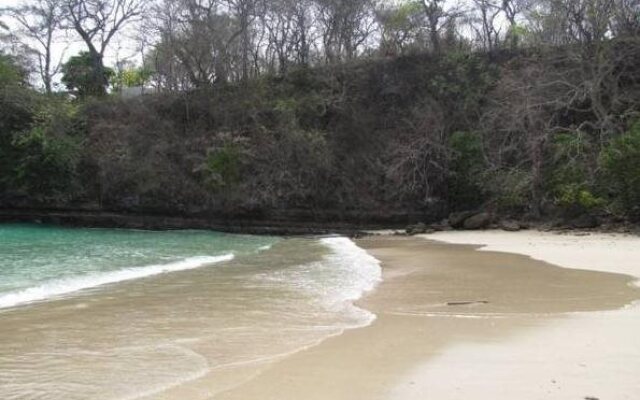 Contadora Island Inn B&B