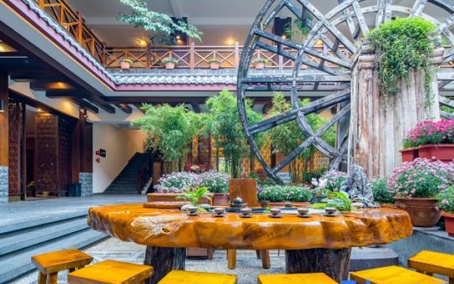 Lijiang Best Li Hotel