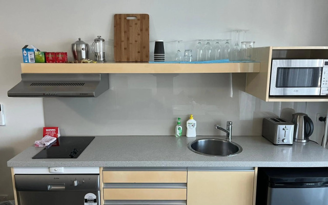 Darwin City Apartment with Harbour View & Pool