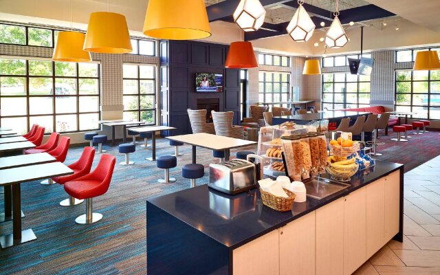 LivINN Hotel St. Paul – I-94 – East 3M Area