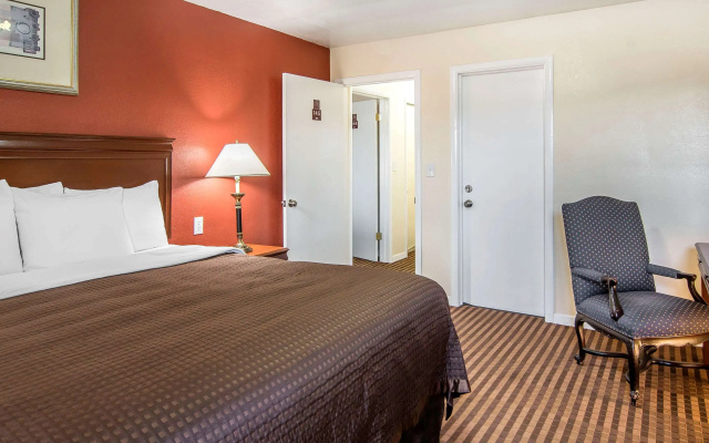 Rodeway Inn Medford South I-5