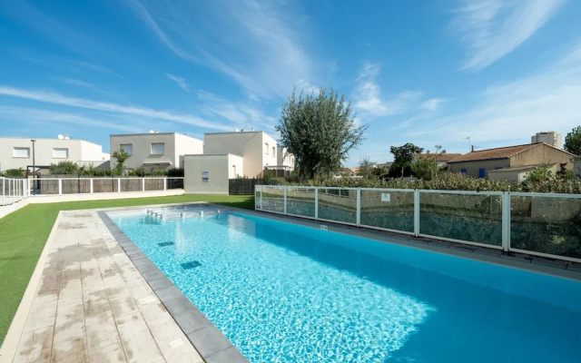 Villa in Valras-plage Near Sand Beach
